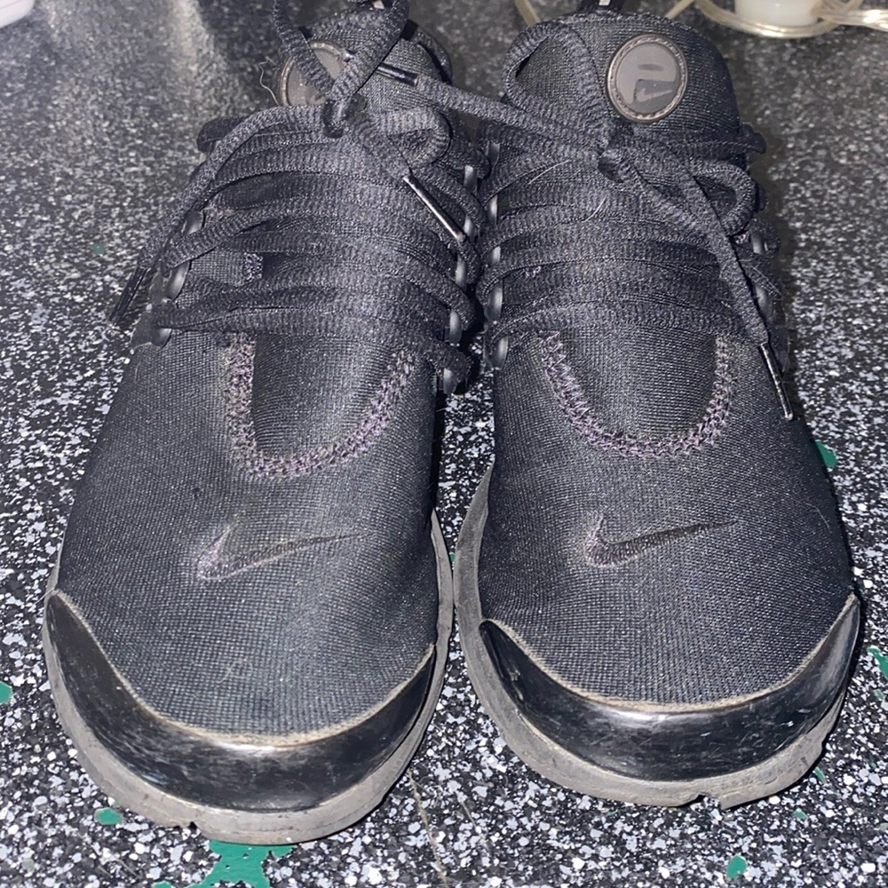 Men’s Nike sneakers